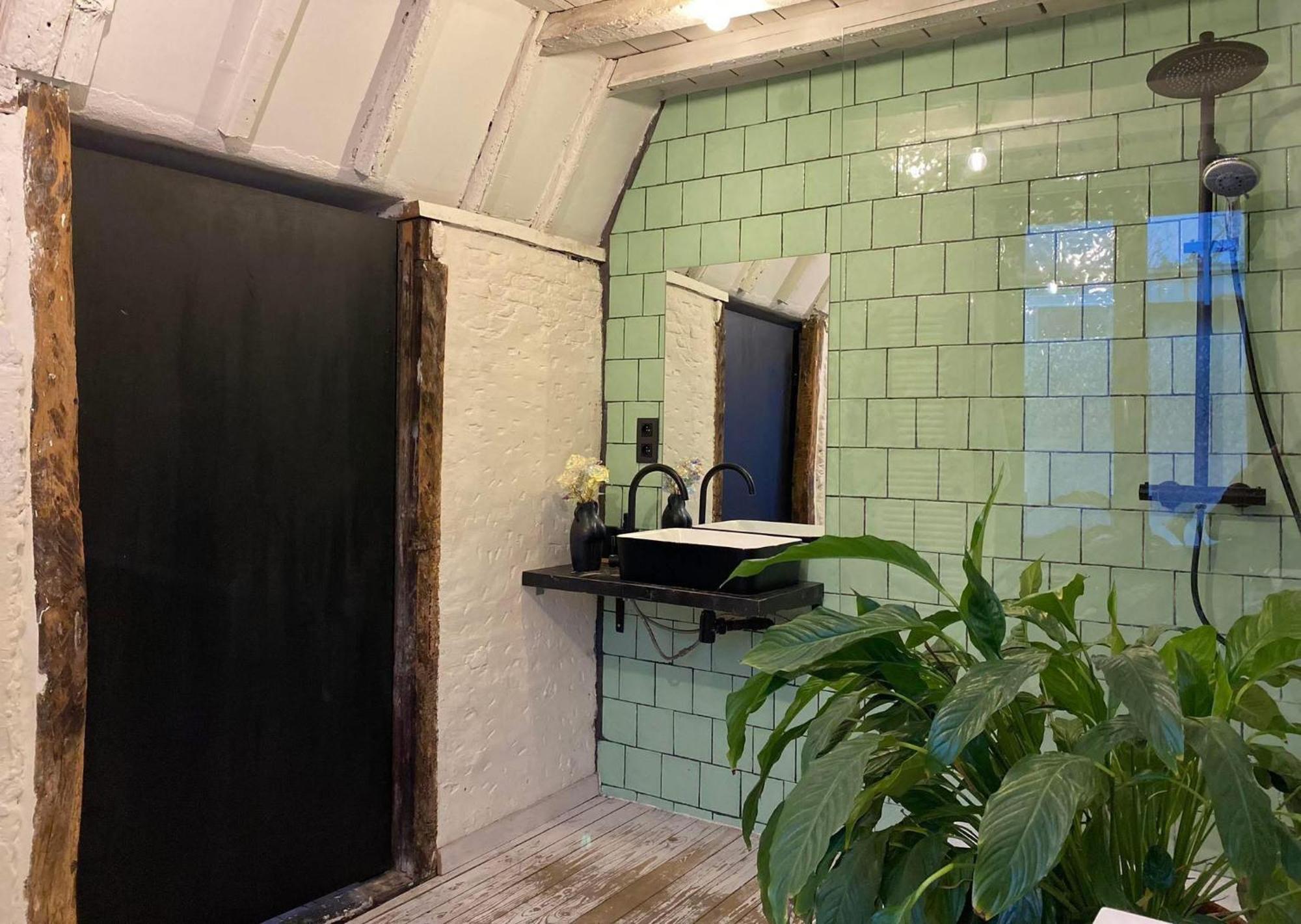 Mystic'S Lodge Antwerp Luaran gambar
